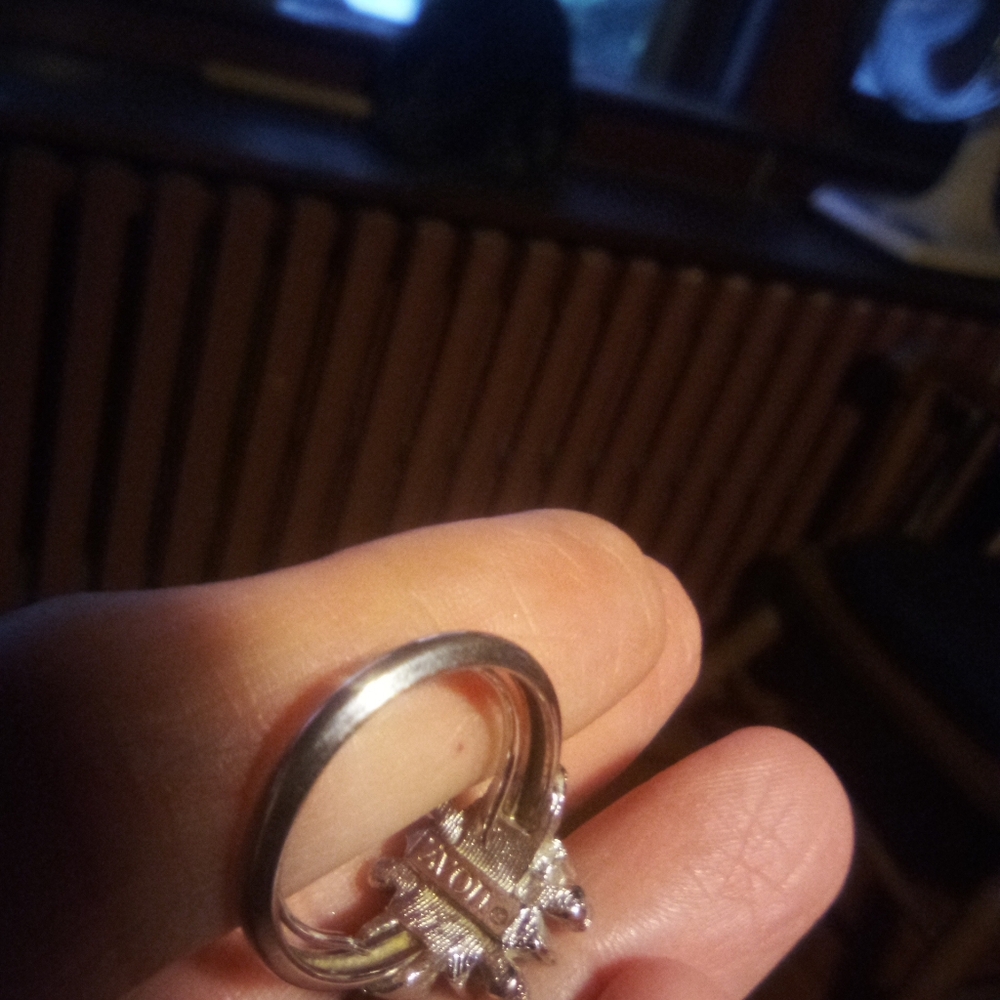 Silver AVON ring - Picture 3 of 3